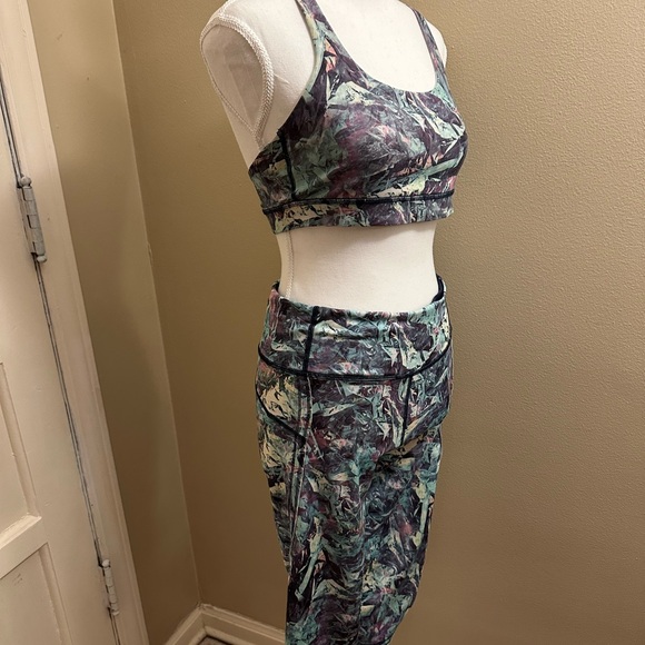 Women's lululemon Multicolor Abstract Print Pants - Picture 2 of 8